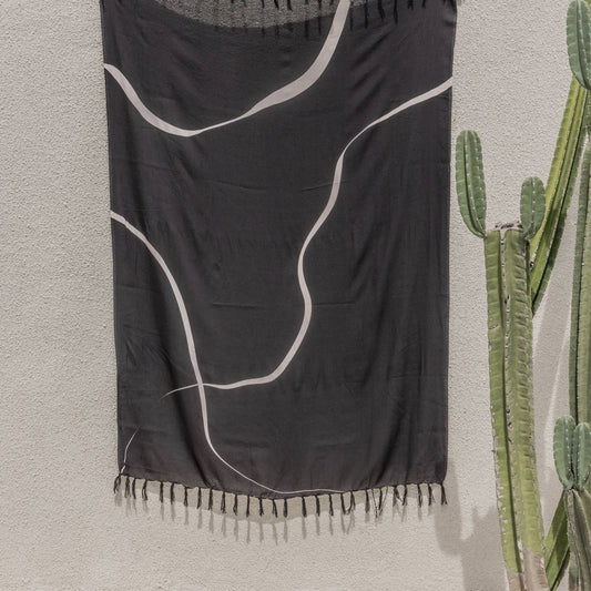 Organic Lines Tapestry - Black