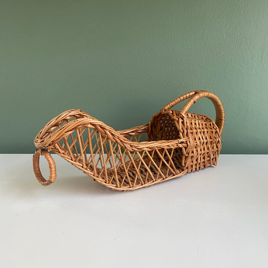 Vintage Wine Pouring Basket