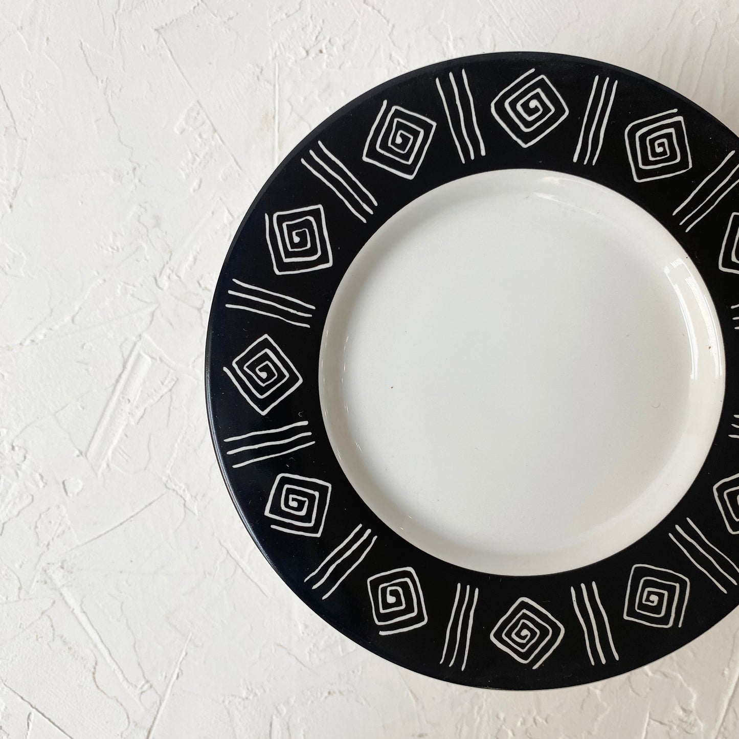 Black & White Sakura Sphinx Snack Plate