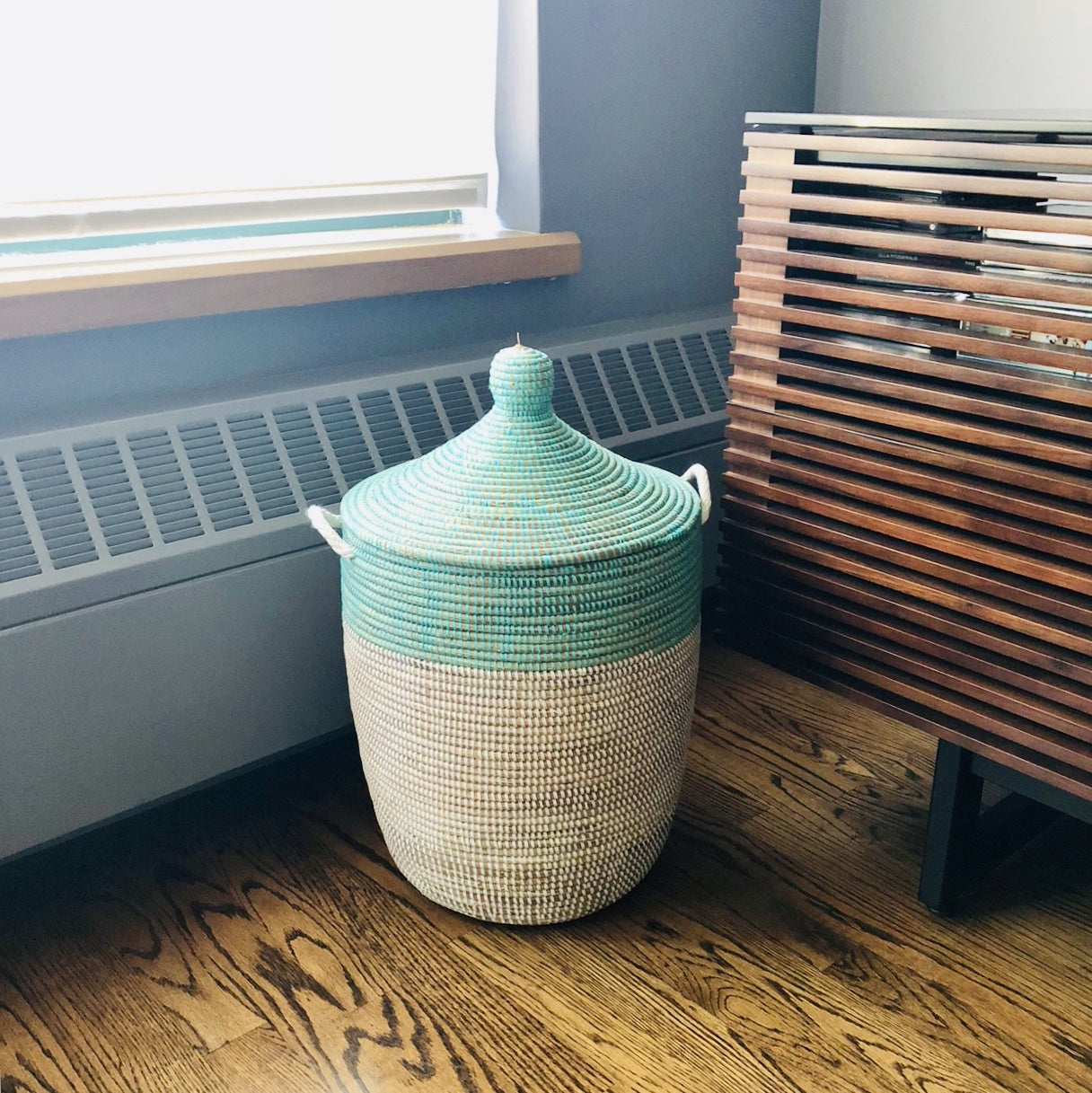 Medium Woven Storage Basket – Turquoise Colorblock