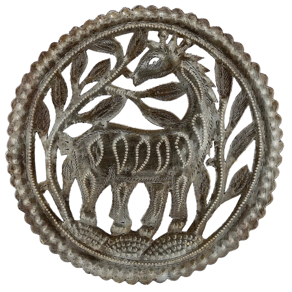 Round Giraffe Metal Wall Art